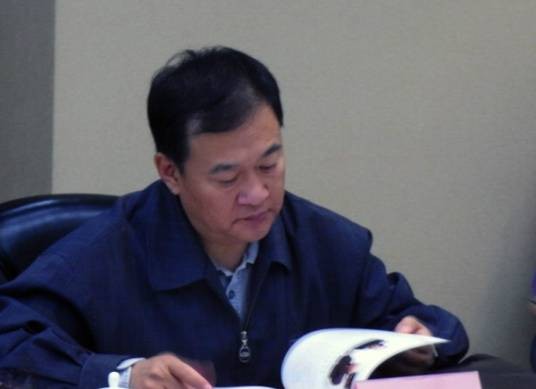 徐庆华（体育专干、郑海霞的老公）