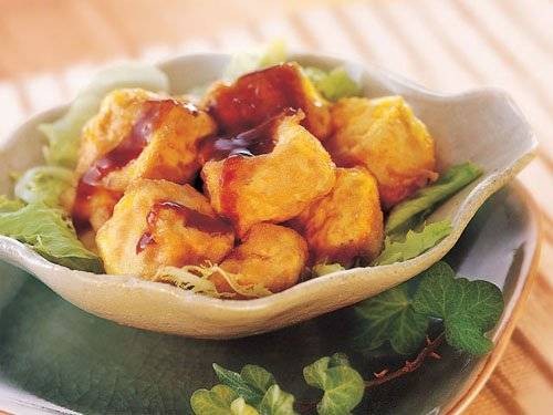黄金豆腐（广东省传统的地方名菜，属于粤菜系）