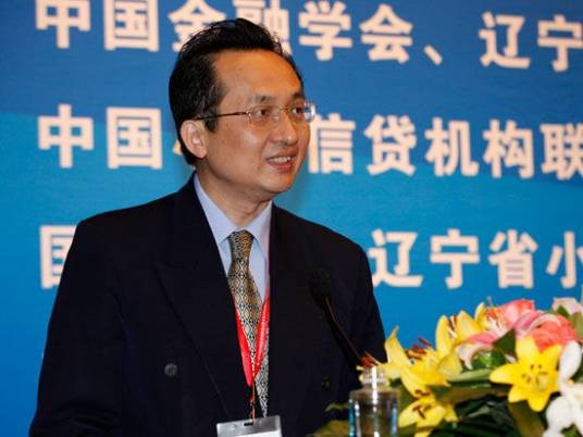 张奇峰（上海立信会计金融学院会计学教授）