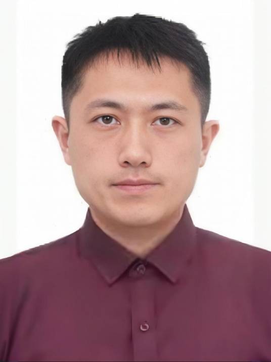 许威（电气电子工程师学会会士，英国工程技术学会会士，东南大学青年首席教授、博士生导师）