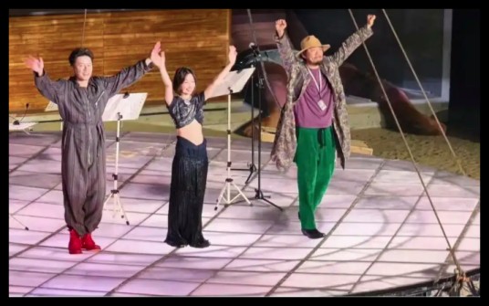 6·17周冬雨演话剧不背台词事件