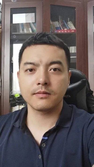 曹炜（中国人民大学法学院副教授）
