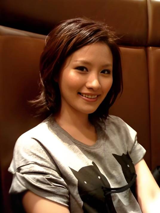 何傲芝
