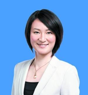 李慧琼（第十四届全国人大常委会委员，香港立法会内务委员会主席、前香港民建联主席）