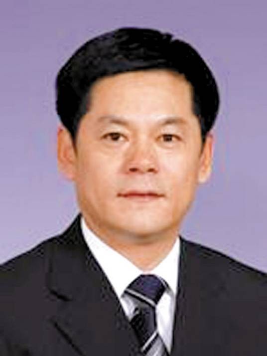王凤波（辽宁省第十四届人大教育科学文化卫生委员会原主任委员）