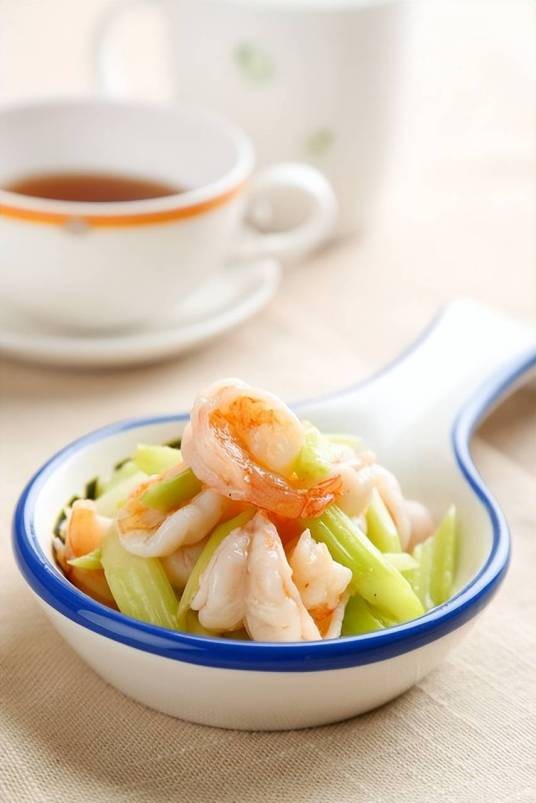 芹菜拌虾仁