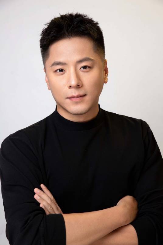 封柏（中国内地影视导演、演员）