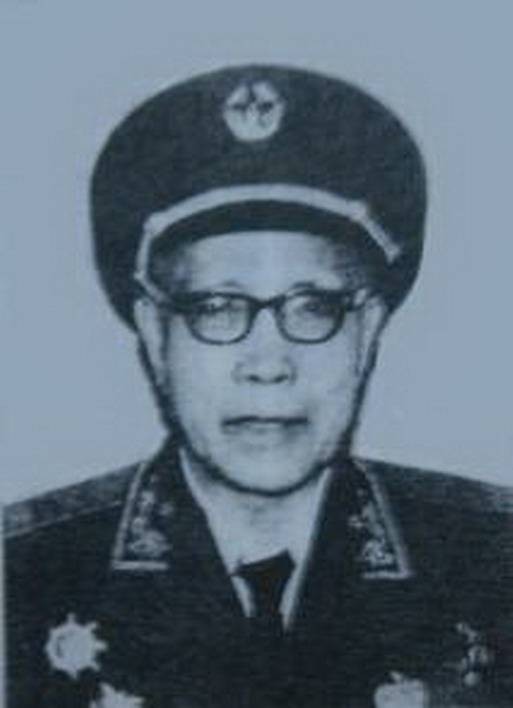 陈沂（中国人民解放军少将、原总政文化部长）