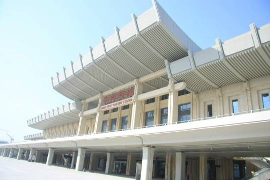济南西站（中国山东省济南市境内铁路车站）