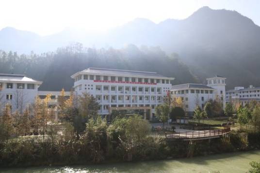 五峰土家族自治县高级中学
