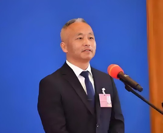 朱志辉（萍乡市武功山麻田中心学校校长）