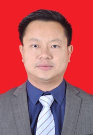 徐泽文（广东省东莞市教育局党组成员、副局长）