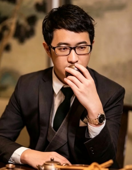 吴成龙（花西子创始人）