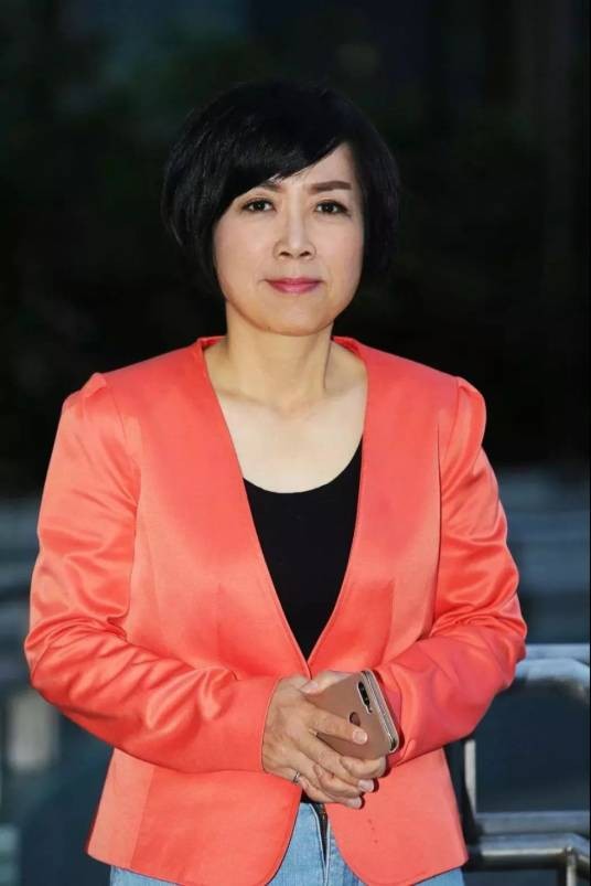 黄智贤（中国台湾地区女主持人、作家、资深政治评论家）