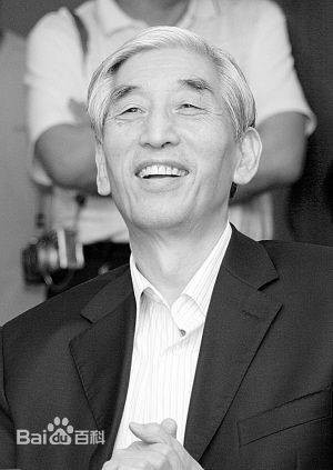 张海（中国书法家协会名誉主席、郑州大学书法学院名誉院长）