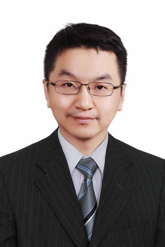 王飞（陕西省委副秘书长、省委办公厅主任）