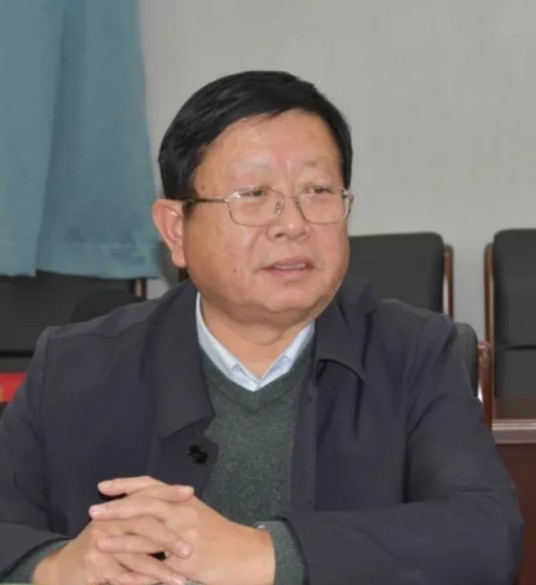 李华林（濮阳市油田第一中学党委副书记、校长）
