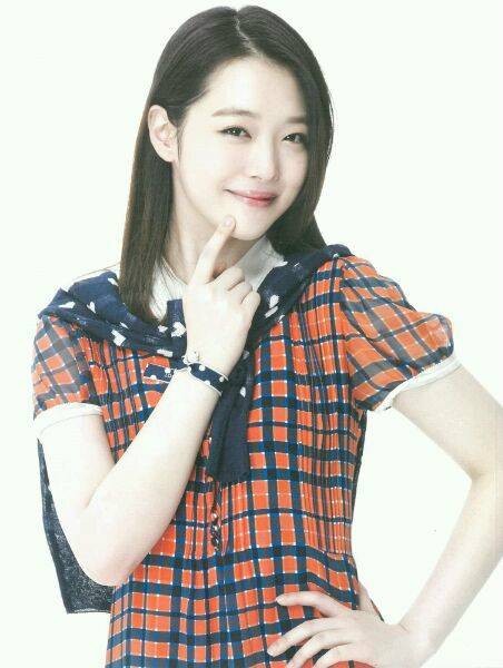 崔雪莉（韩国女歌手、演员、主持人）