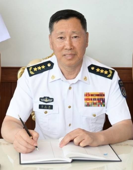 胡中明
