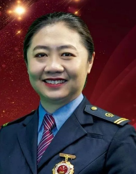 王琳娜（中国铁路北京局北京西站业务指导）