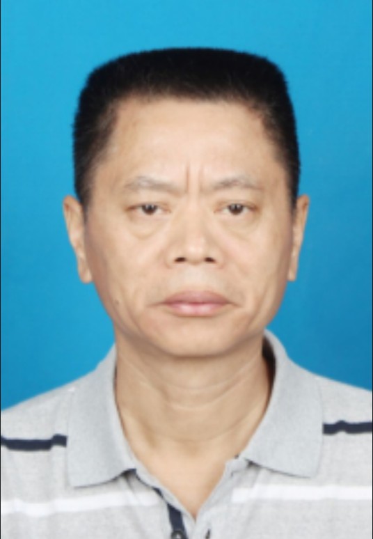 陈文俊（成都农业科技职业学院特种玉米研究所所长）