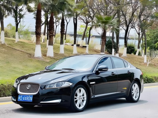 捷豹2012款 XF 3.0L V6风华版