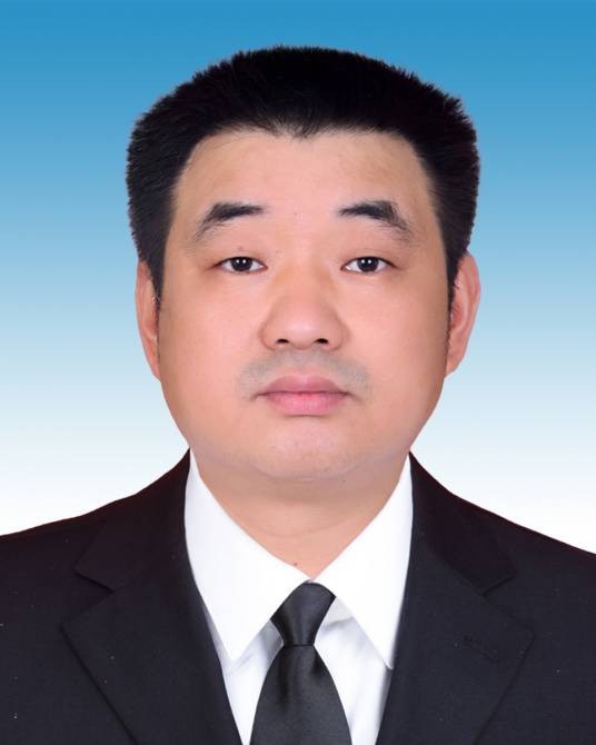田明（湖南省湘西州泸溪县人大常委会主任）