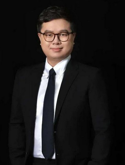 黄锦峰(逸仙电商创始人、董事长兼CEO)