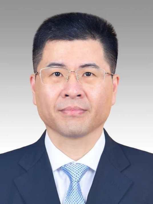 翟磊（上海市静安区委副书记，区政府党组书记、区长）