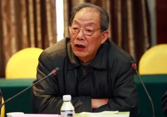 张萍（湖南省社会科学院原副院长）