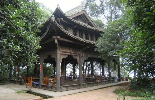 万景楼（乐山市老霄顶的宋代楼阁建筑）