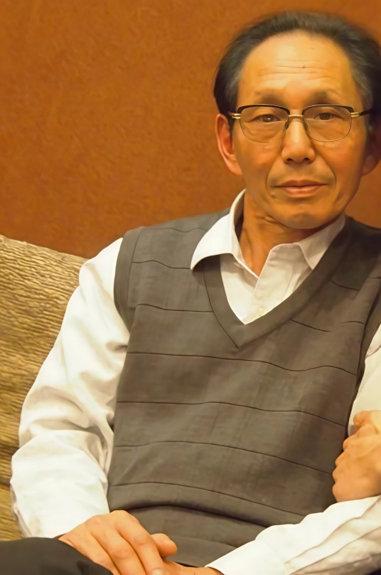 何畏（湖南炅爸爸文化传媒有限公司法定代表人）