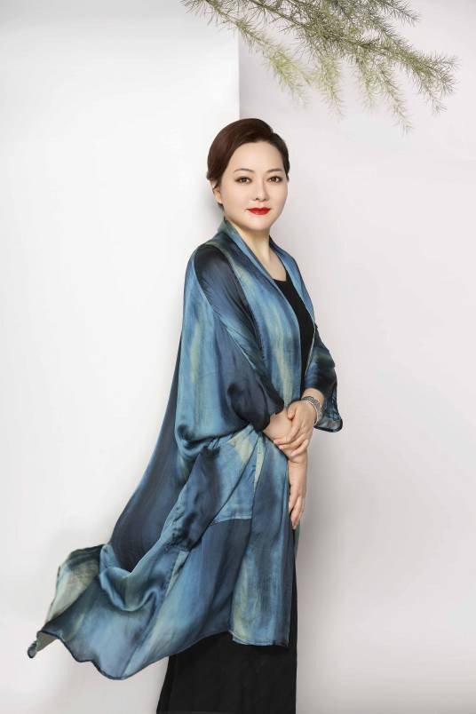 吴芳（中国美术家协会会员）