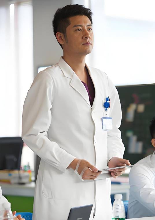 程俊(电视剧《青年医生》中的男主角)