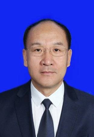 于雷（黑龙江省大庆市人大常委会副主任、党组副书记、市总工会主席）