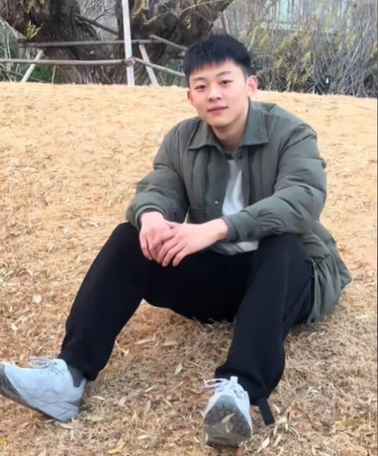刘俊旸
