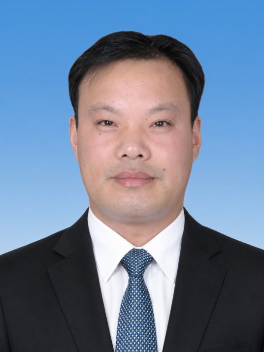 康玉辉（中国民主促进会第十五届中央委员会人口资源环境委员会委员）