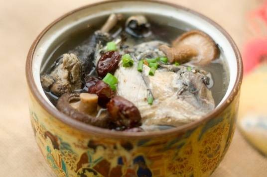 香菇乌鸡汤