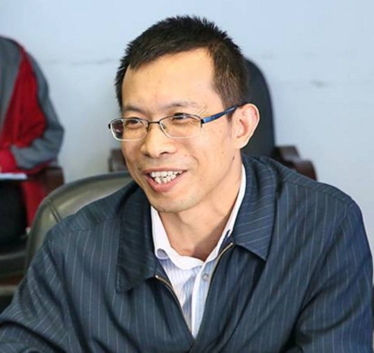 夏斌（中国原无锡市交通产业集团有限公司副总裁）