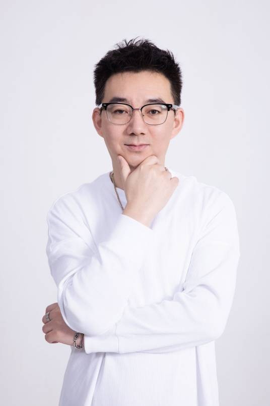 刘奇(中国内地制片人、出品人、编剧、导演、词作者)