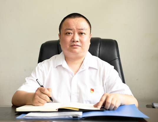 卓荦（贵州省贵阳市科学技术局副局长）