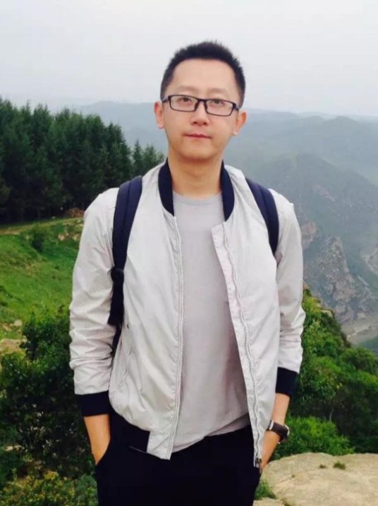王冲（中国内蒙古大学教授）