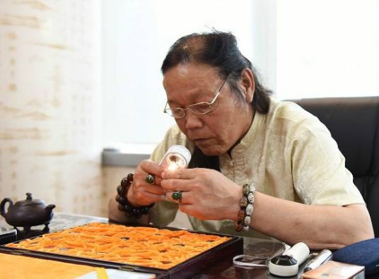 张振国（鉴定专家）