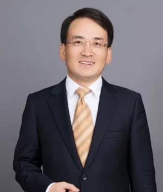 王宏远(中国前海开源基金原联席董事长、南方基金原副总经理)