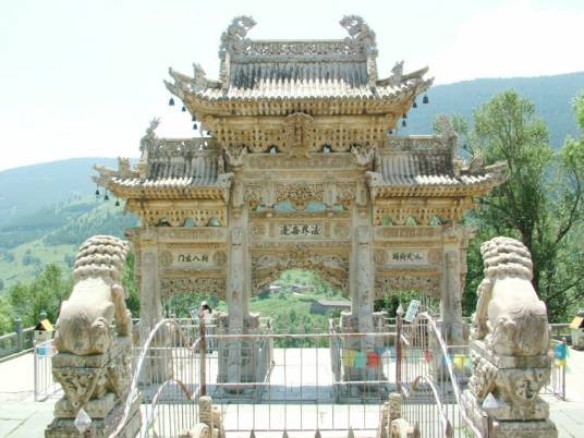 龙泉寺（云南省丽江市龙泉寺）