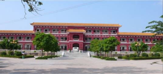 琼海市嘉积中学