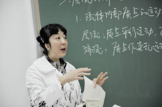 黄英(西北工业大学教授)