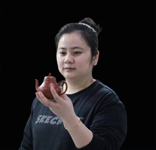 张美琼（中国陶瓷高级工艺美术师）