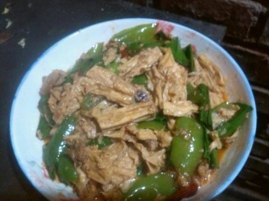青椒烧腐竹