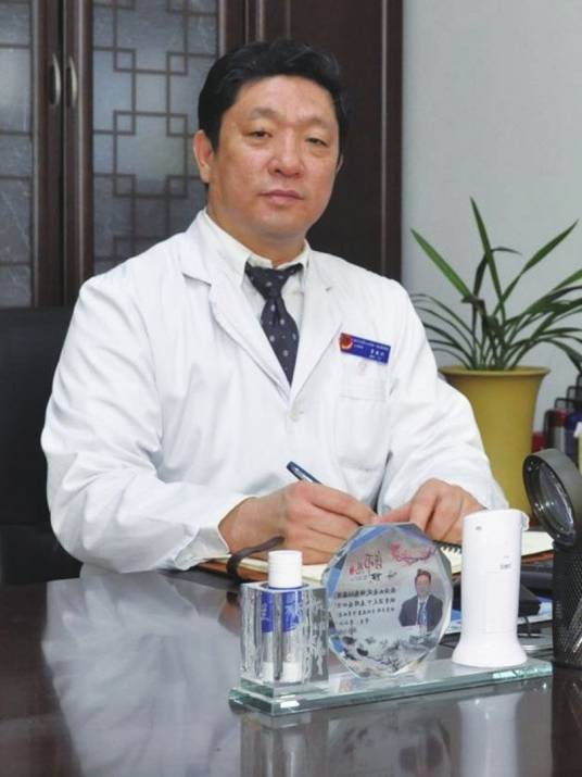 贾英杰（天津中医药大学第一附属医院主任医师、第二届全国名中医）